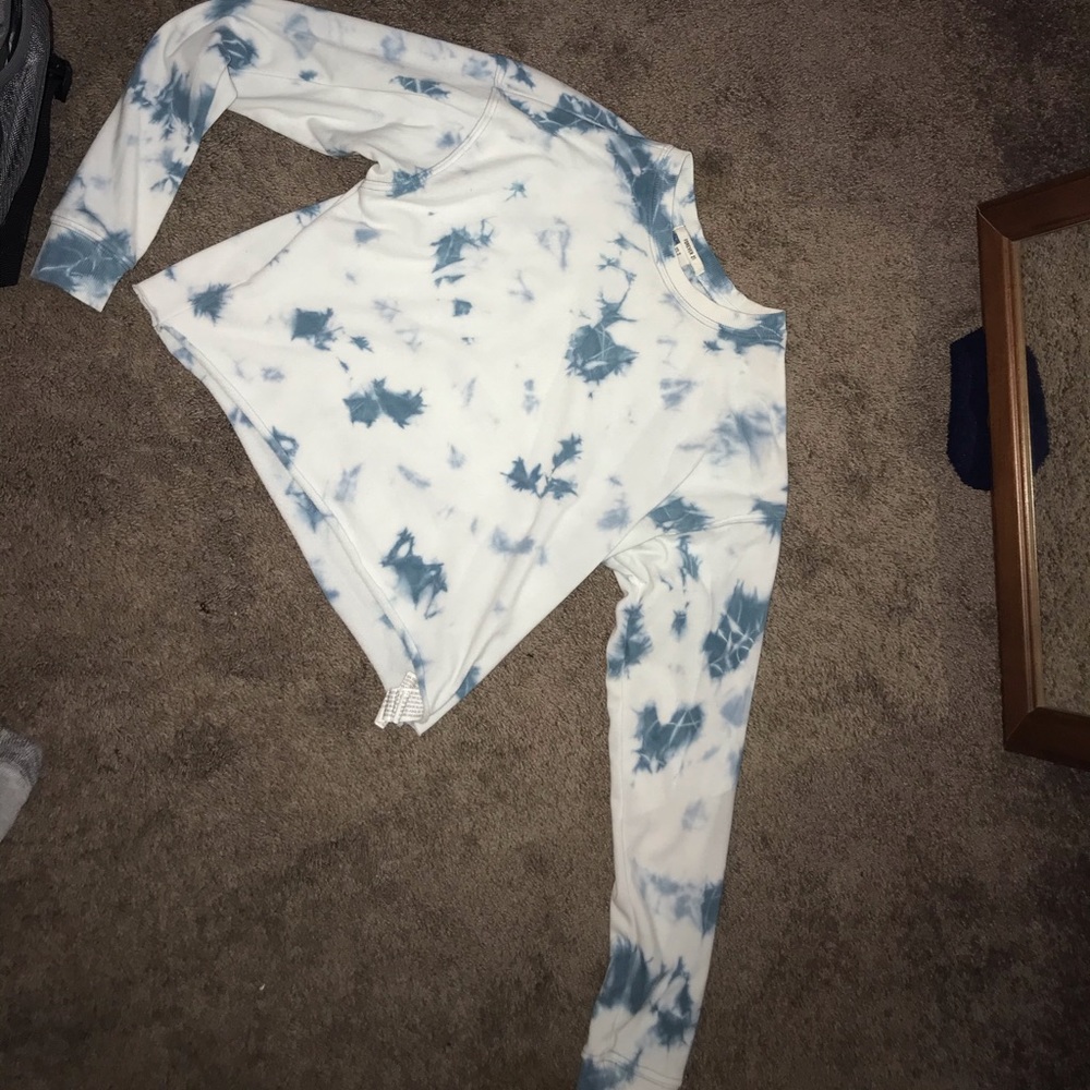 Cropped tie dye shirt